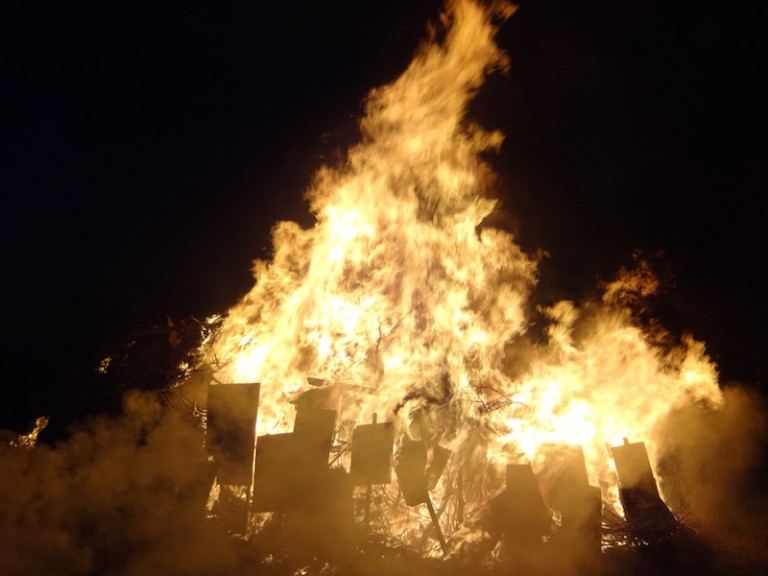 Winter-Sonnwendfeuer
