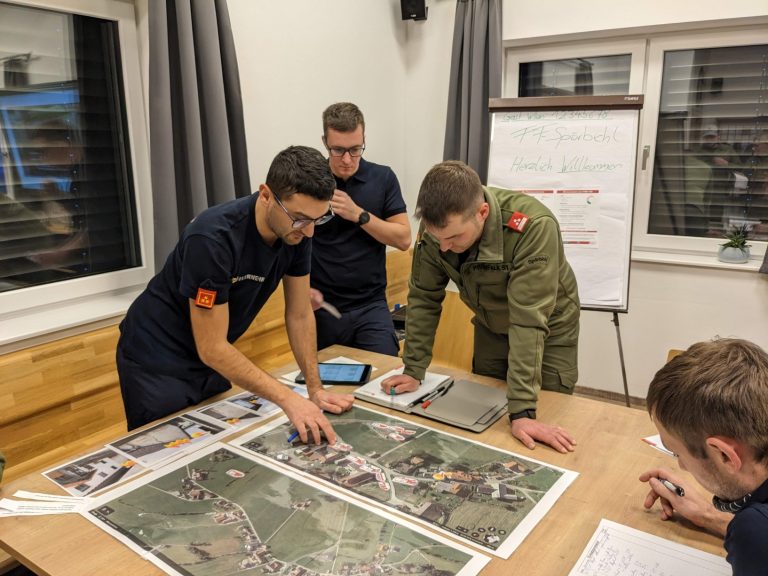 Einsatztaktikübung mit Planspielen