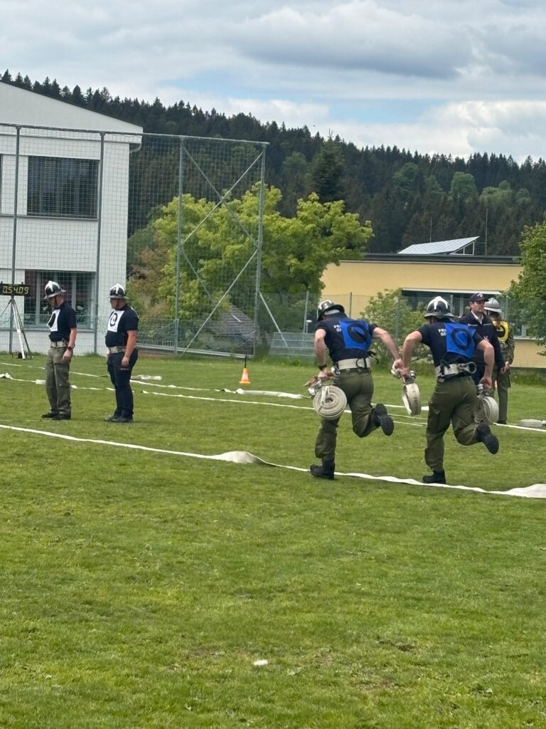 ERSTER ABSCHNITTSBEWERB DER SAISON